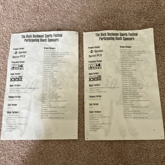 Autographed sheets - Picture 2 of 2